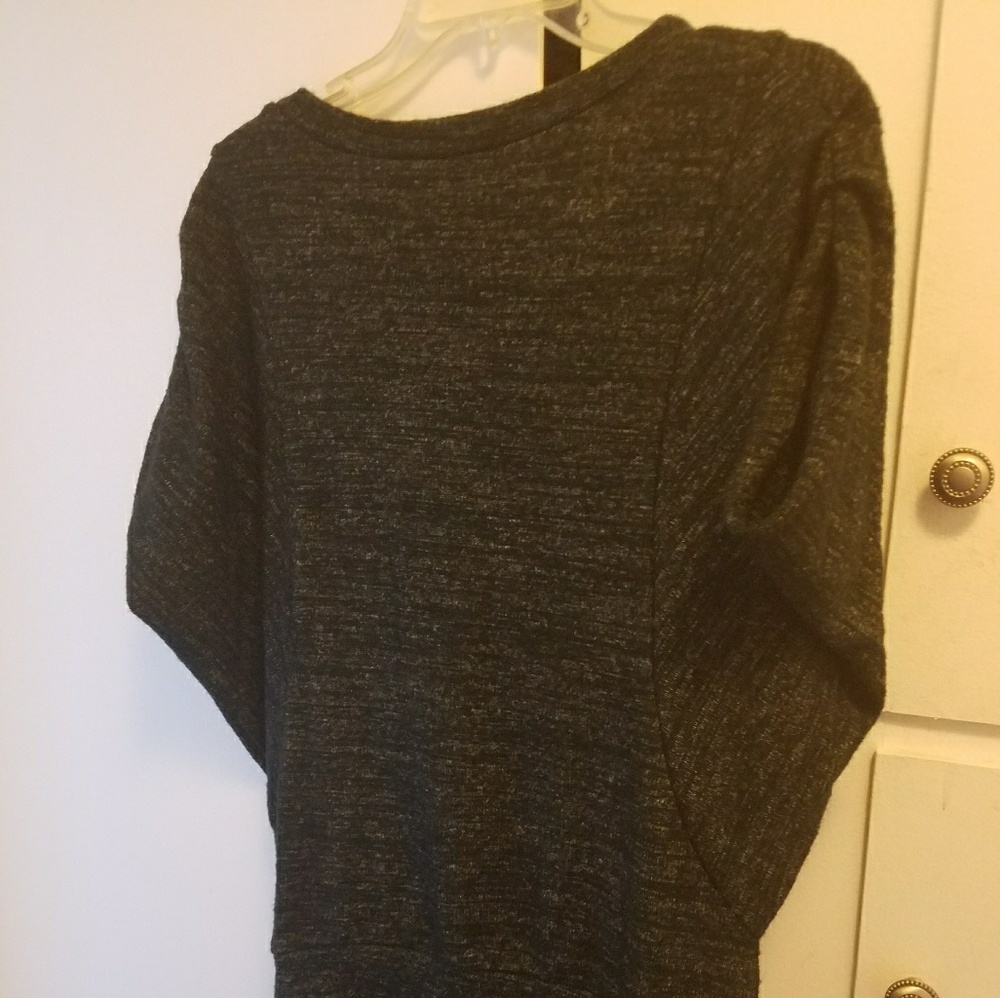 Charcoal top with built in belt